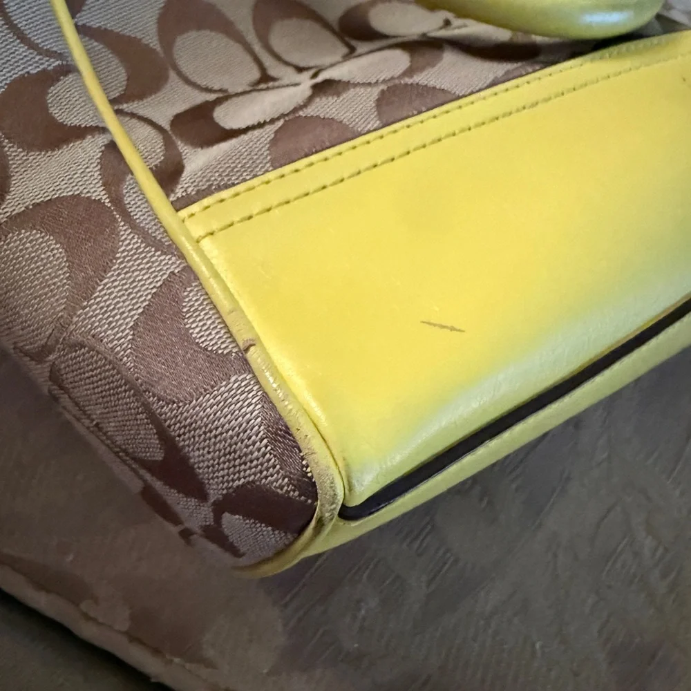 Coach F48879 Signature Mini Tanner shoulder bag in coach canvas/yellow leather - Picture 7 of 16